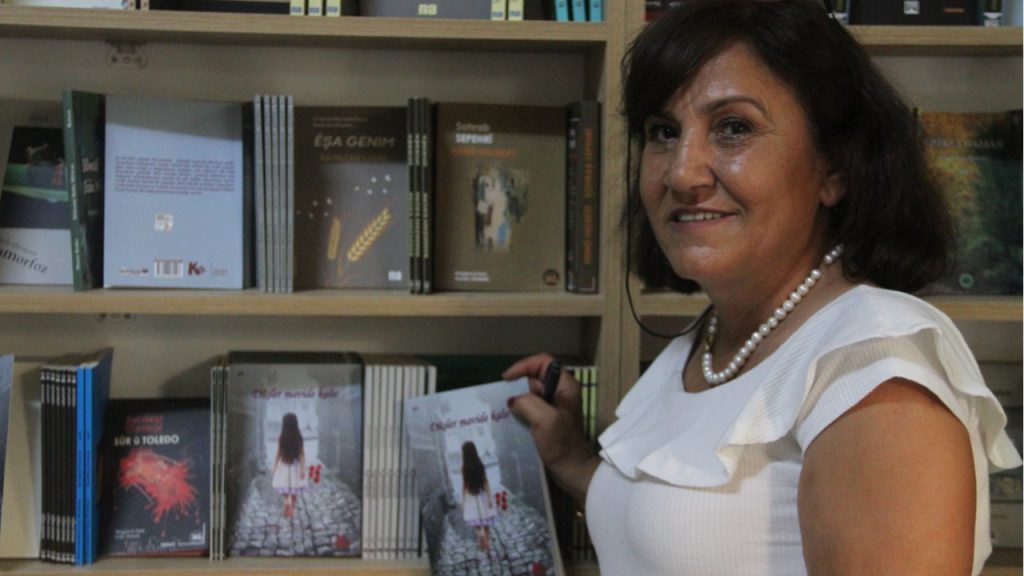 Gülhan Ünal Tarancı’dan şiir kitabı: ‘Düşler Mavide Kalır’